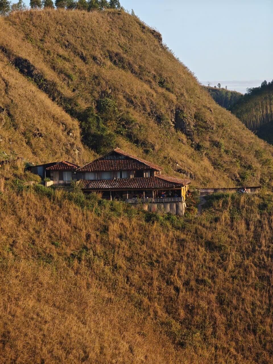 Ba Quáng Panorama