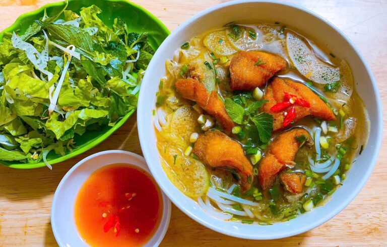 Cơm bình dân Hoàng Dương - ảnh 3