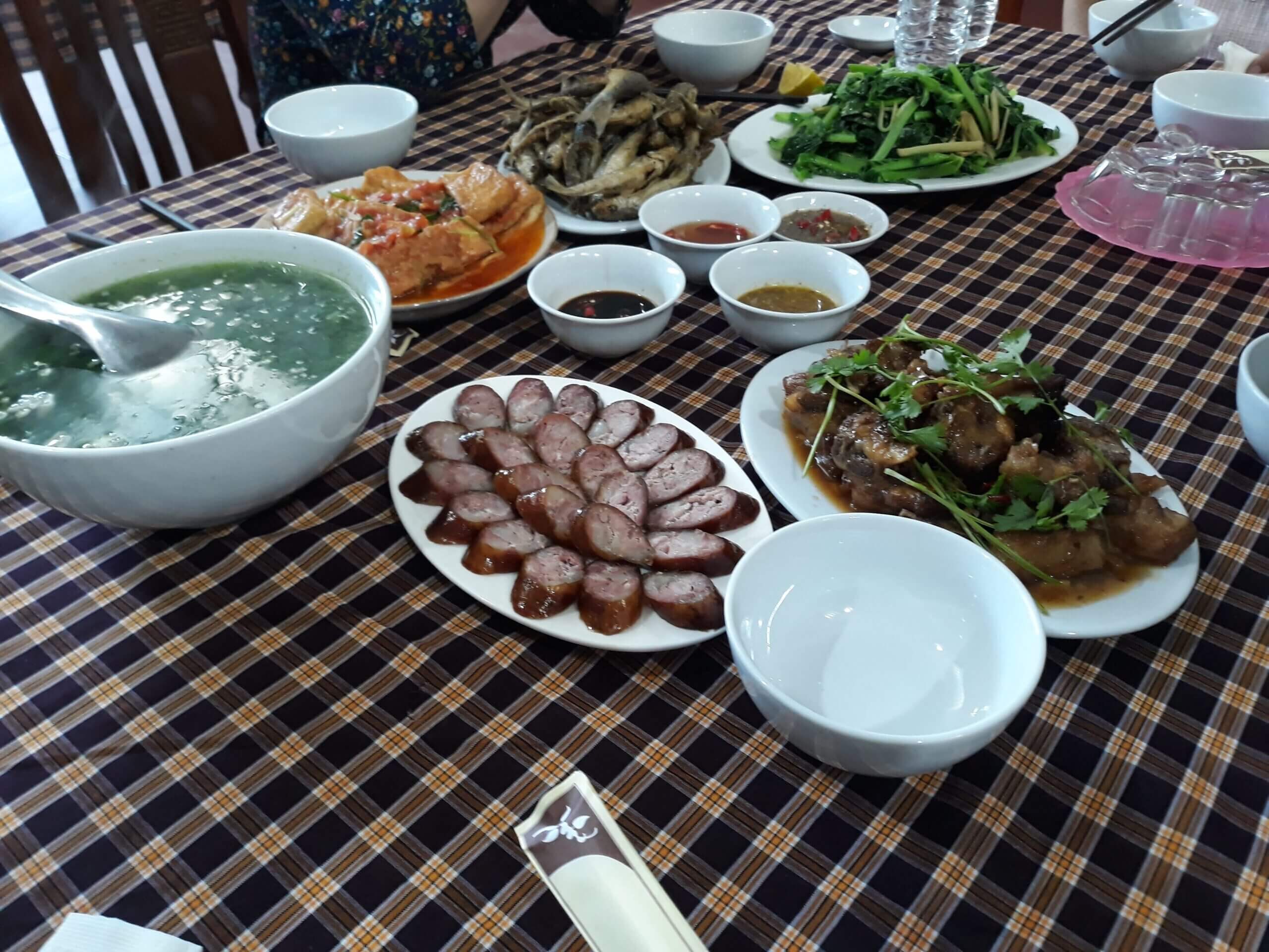 Khách Sạn Hà Vương
