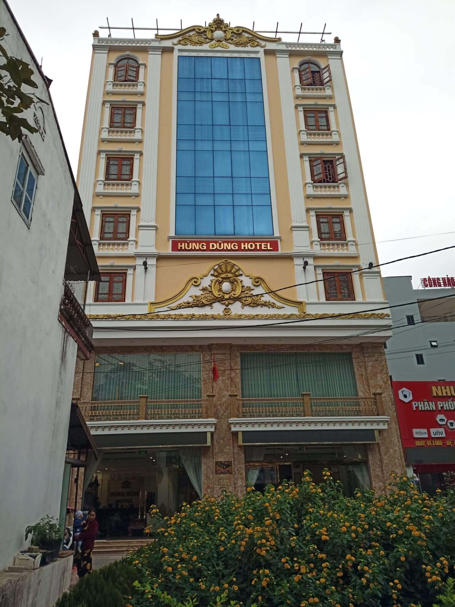 Khách Sạn Hùng Dũng