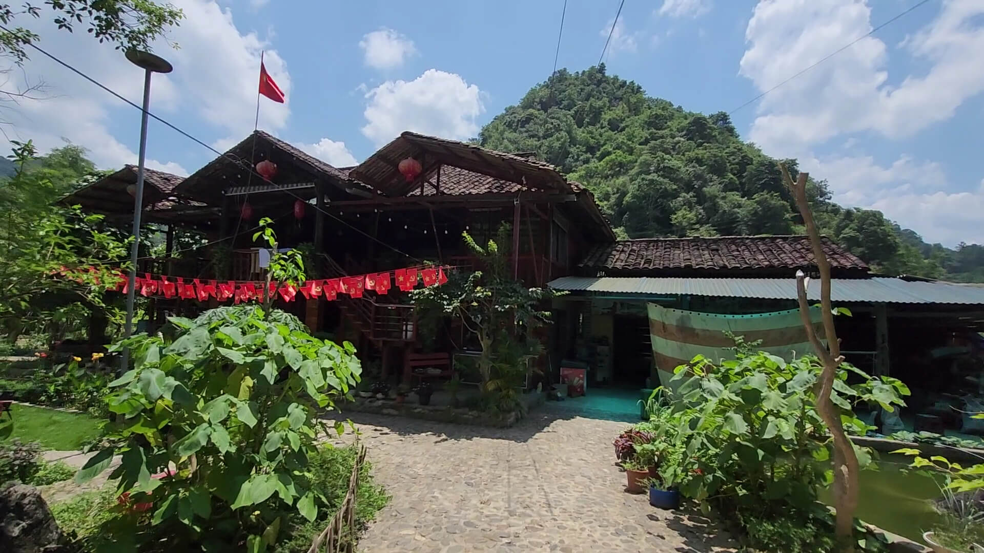 Sông Quê Homestay