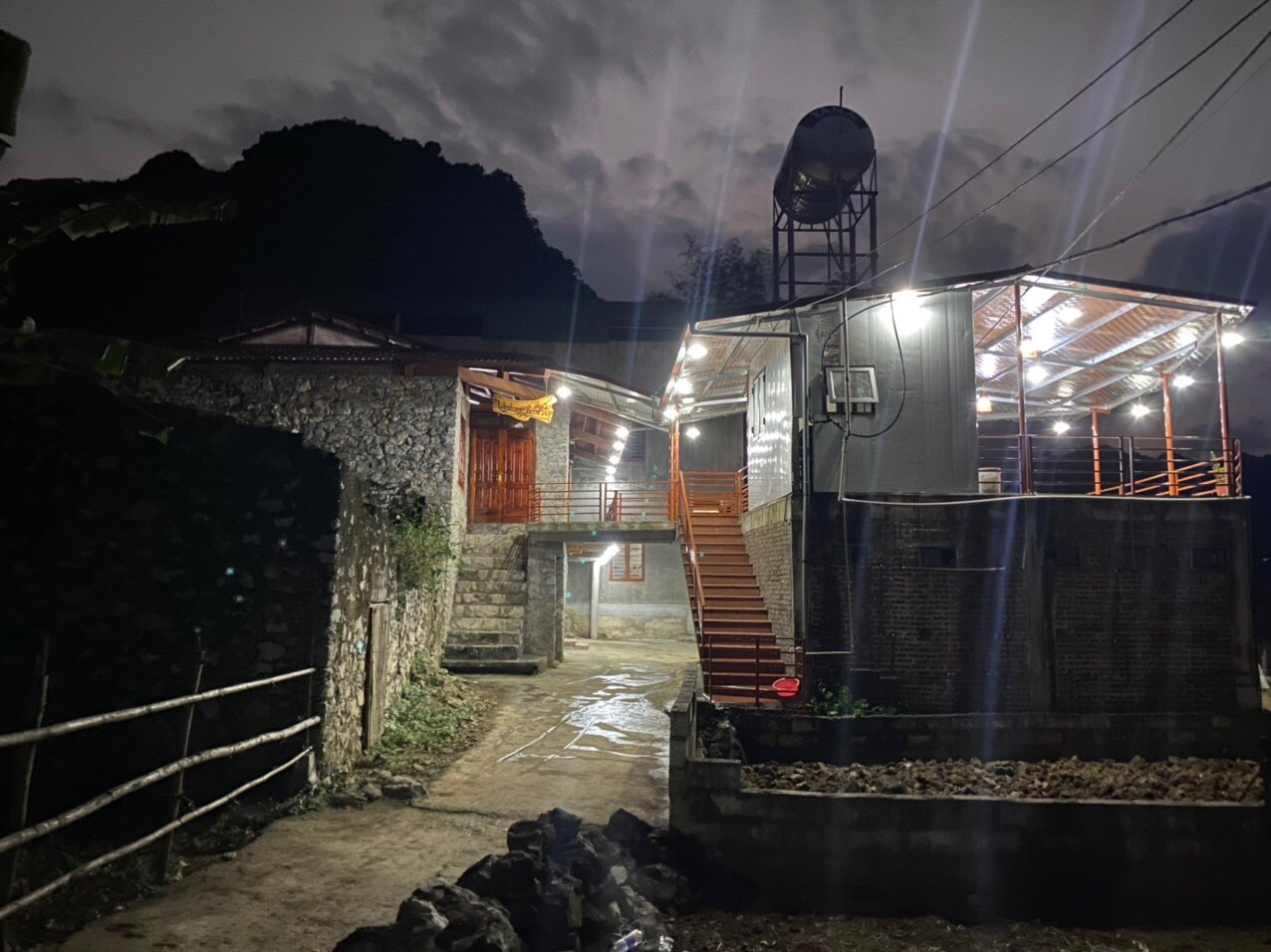 Thu Homestay thác bản giốc