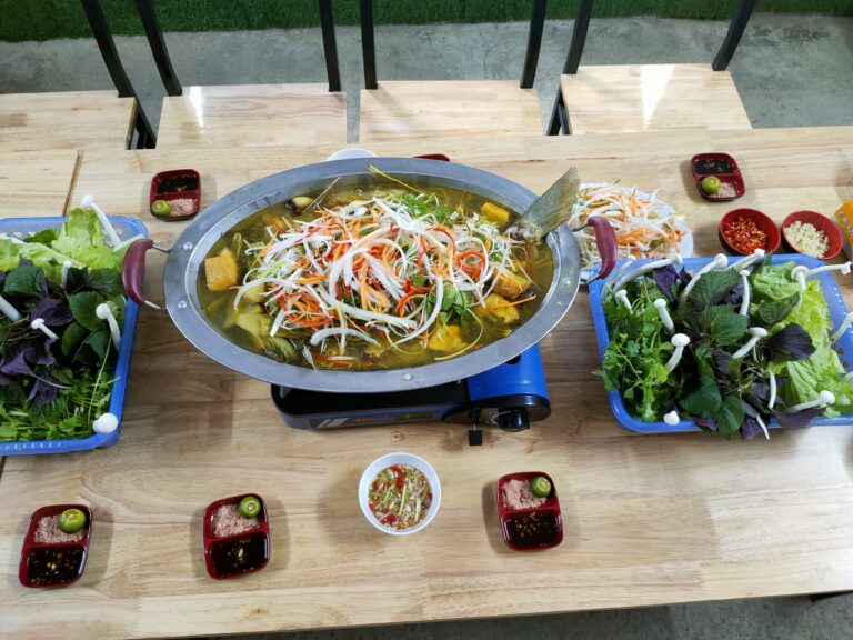 Cơm- Lẩu - Nướng - Vịt 9 món Bếp Quán - Xã Đông Khê