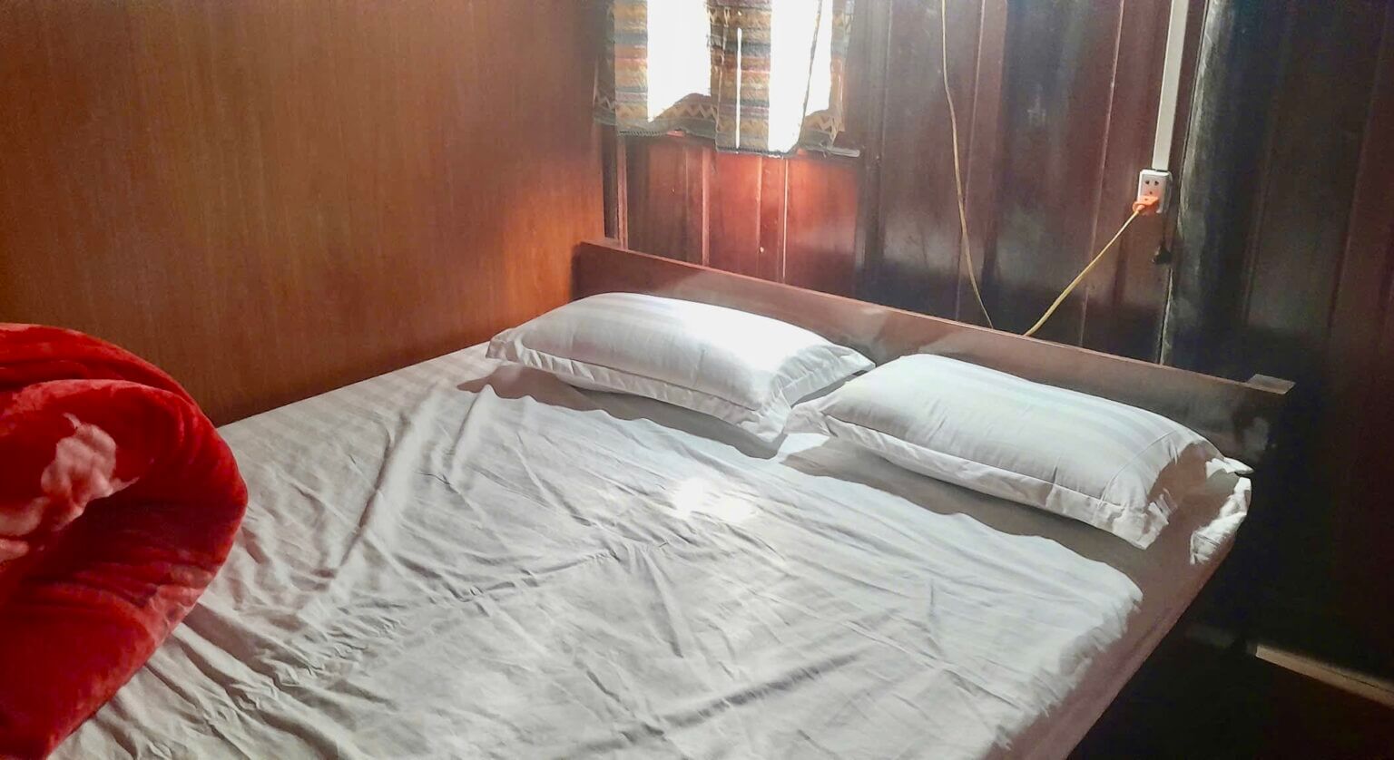 GIẤY BẢN KÍNH THÀNH HOMESTAY