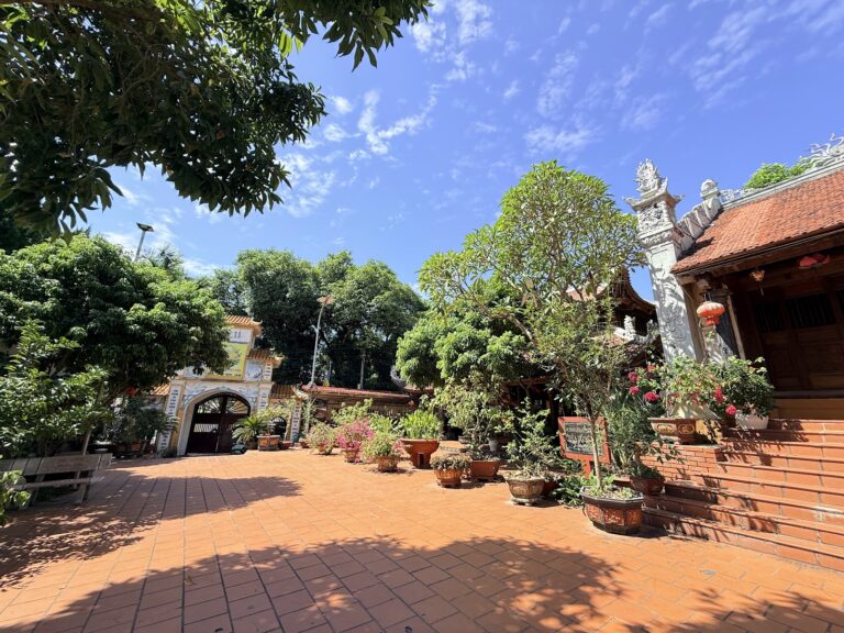 Dong Lan Pagoda