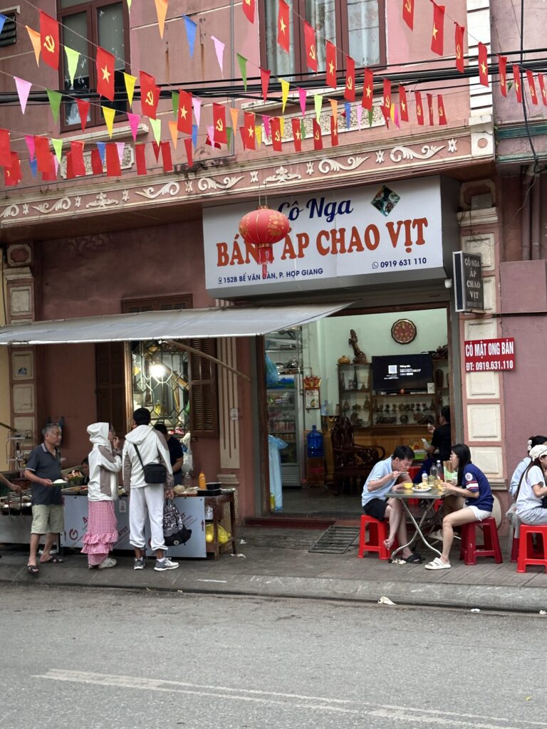 Áp Chao Vịt Cô Nga - Phường Thục Phán