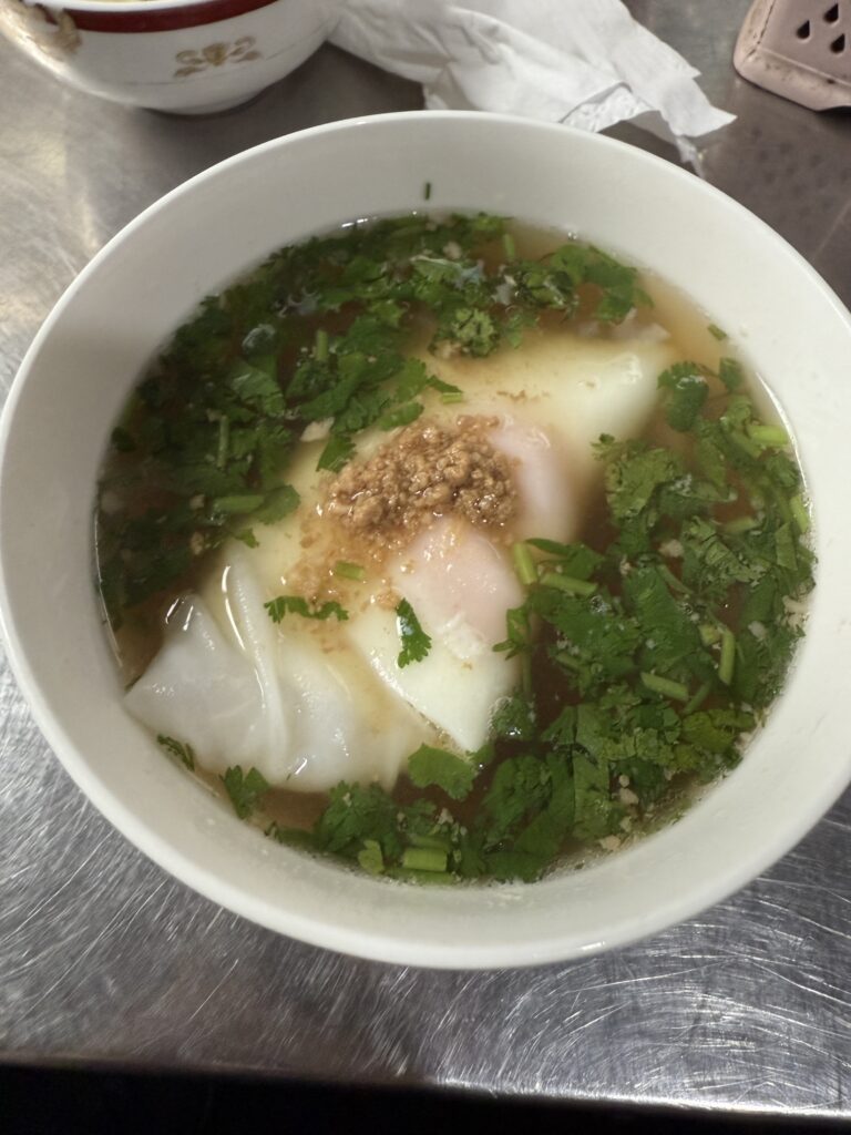 Bánh cuốn bà Vân - Phường Thục Phán