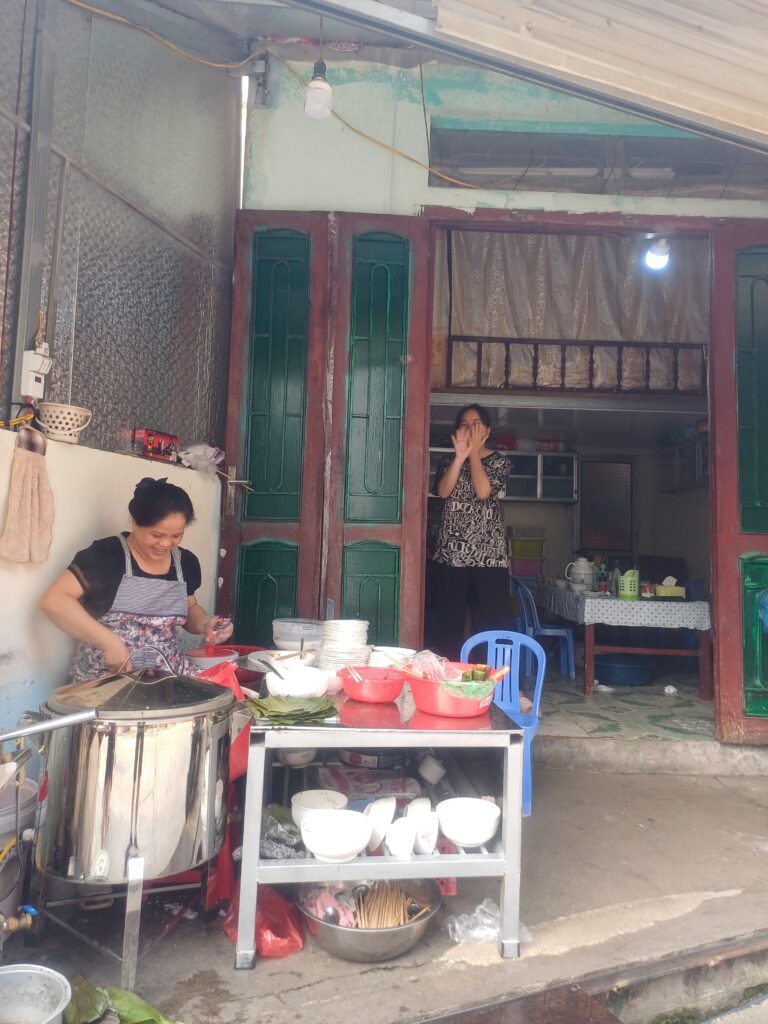 Bánh cuốn Phương Chương - Phường Tân Giang