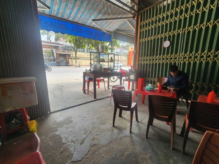 Bánh Mì Bà Lý - Banh Mi VietNam - Phường Nùng Trí Cao