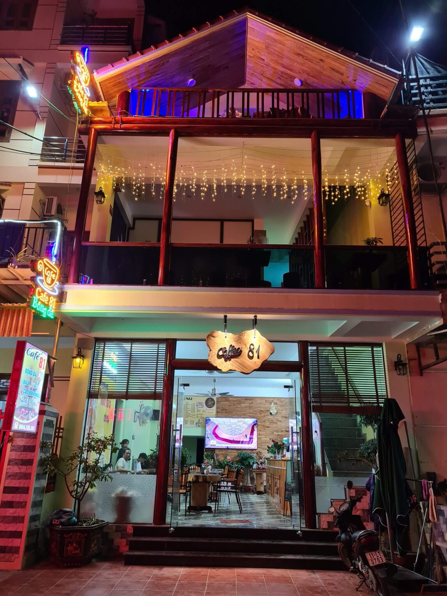 Cafe 81
