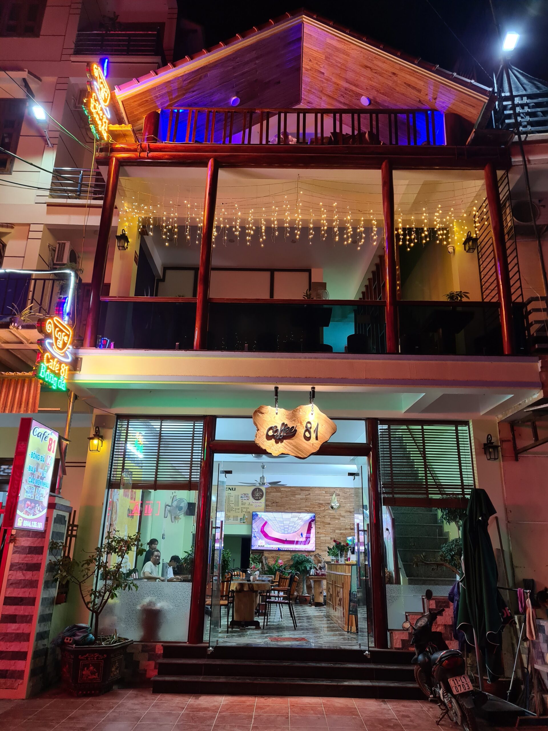 Cafe 81