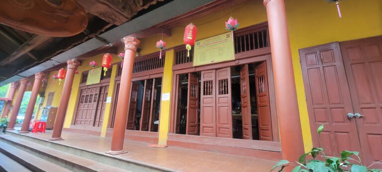 Chùa Phố Cũ