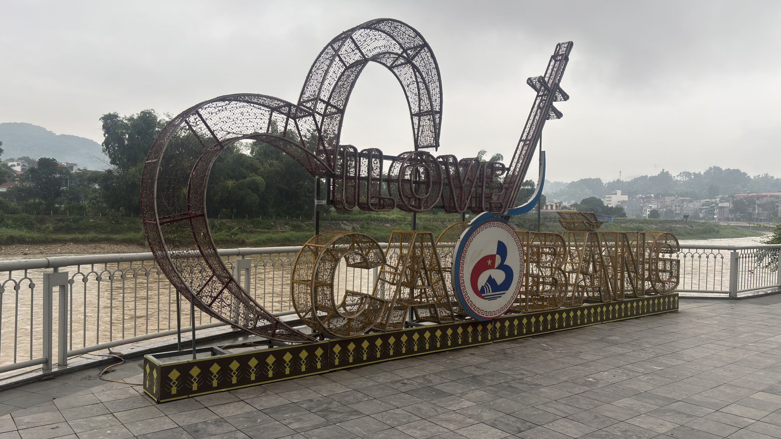 Đài ngắm cảnh sông Bằng