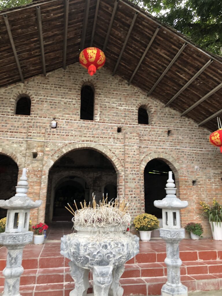 Đền Dẻ Đoóng