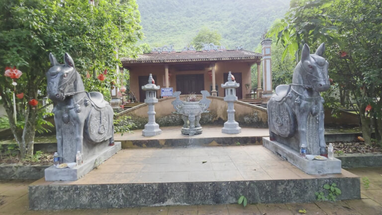 Đền thờ đại vương Nùng Trí Cao - Xã Trường Hà