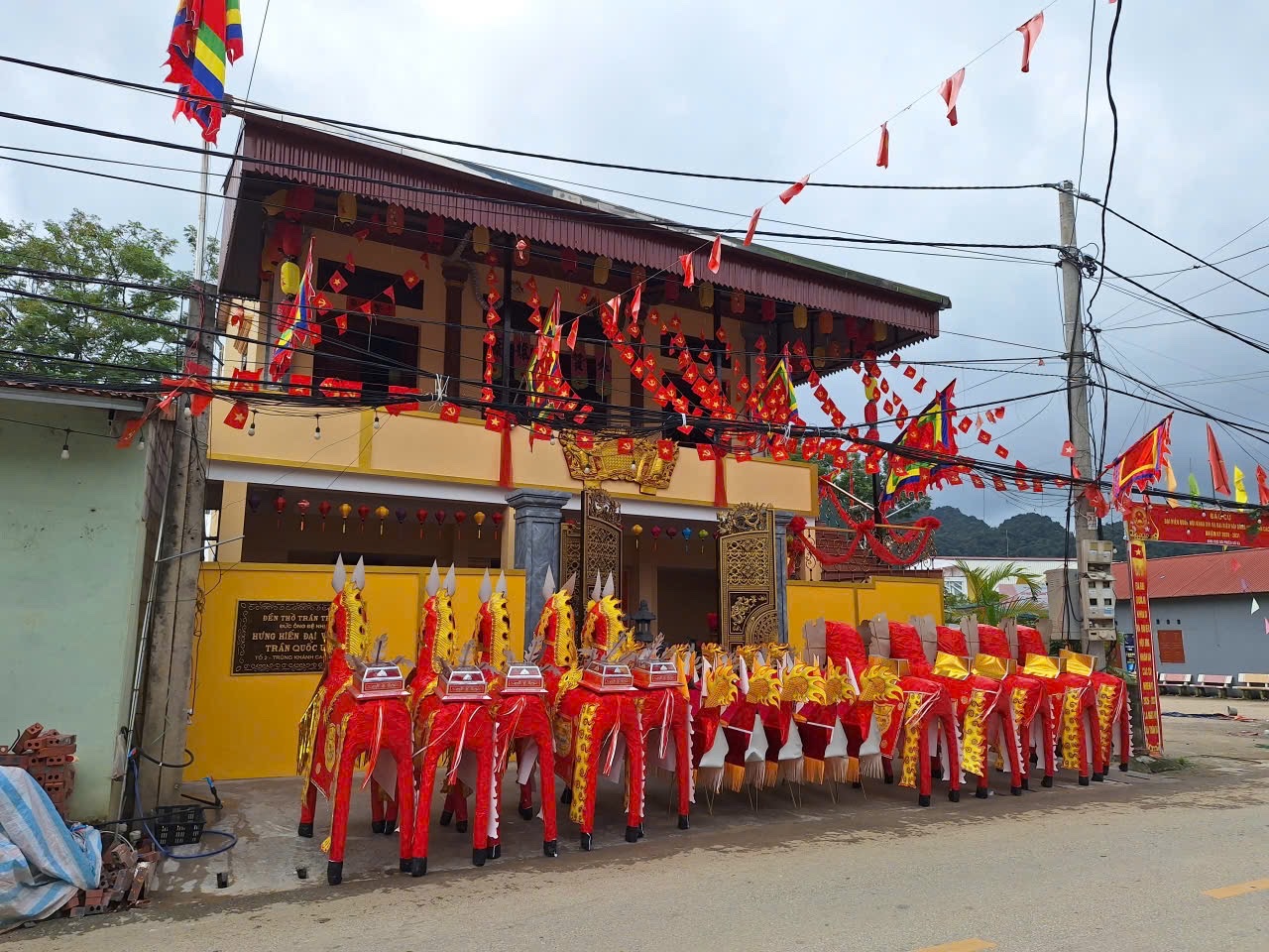 Đền Thờ Đức Thánh Phó Hưng Hiến Đại Vương – Trần Quốc Uất