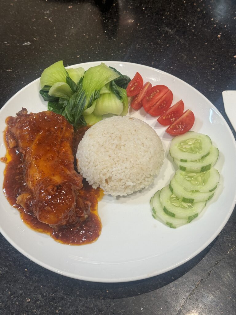 Eco Bistro & Stay - ảnh 4