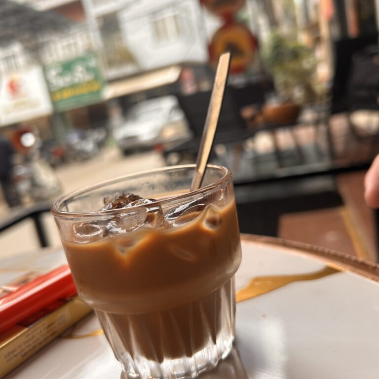 F1 COFFEE & TEA - ảnh 2