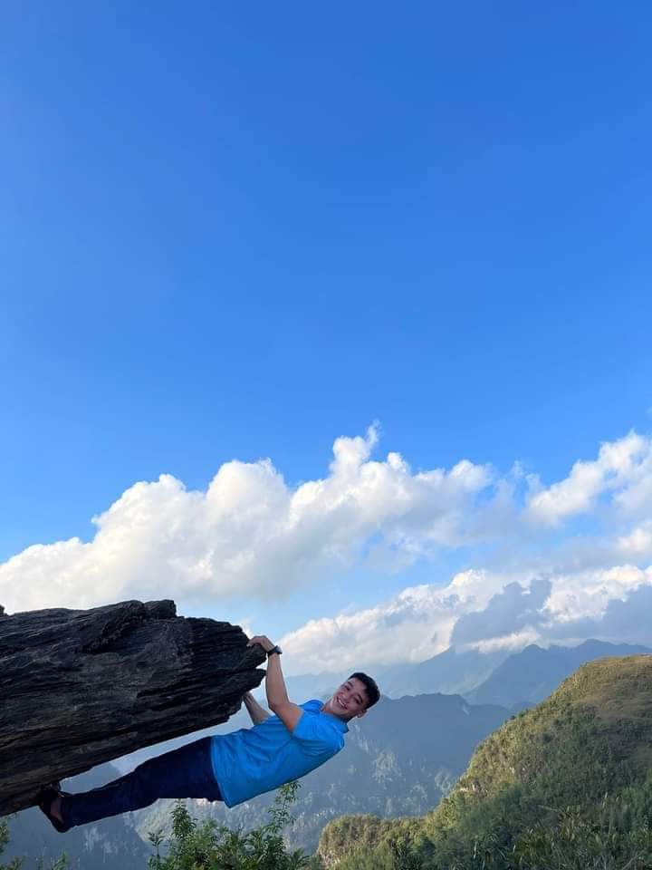 Hòn Đá Sống Ảo