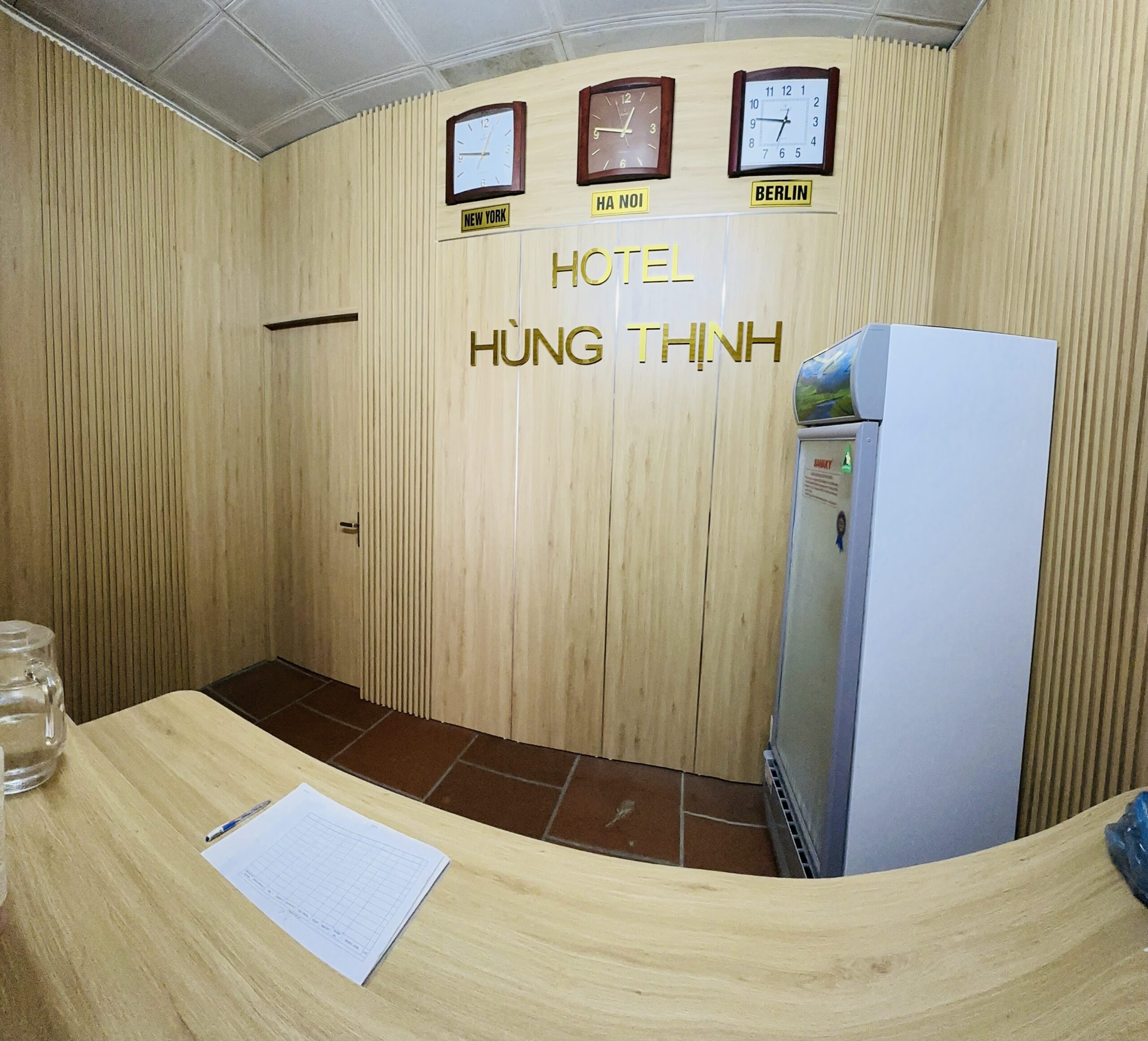 Hùng Thịnh Hotel