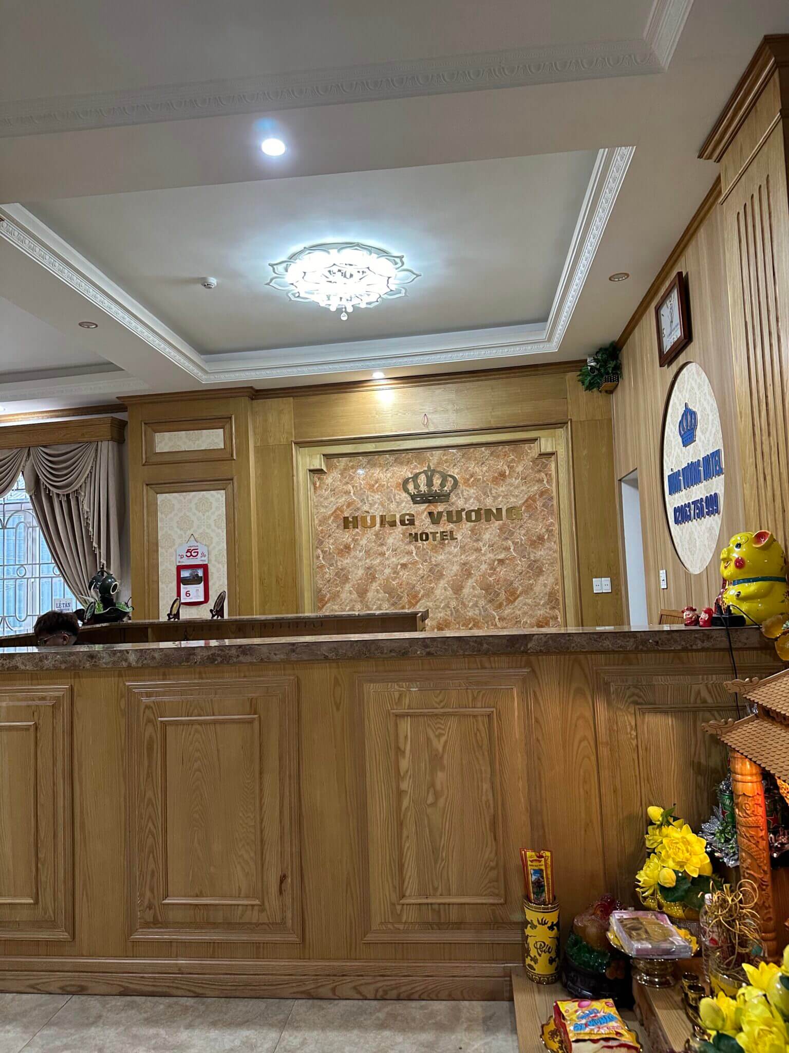 Hùng Vương Hotel