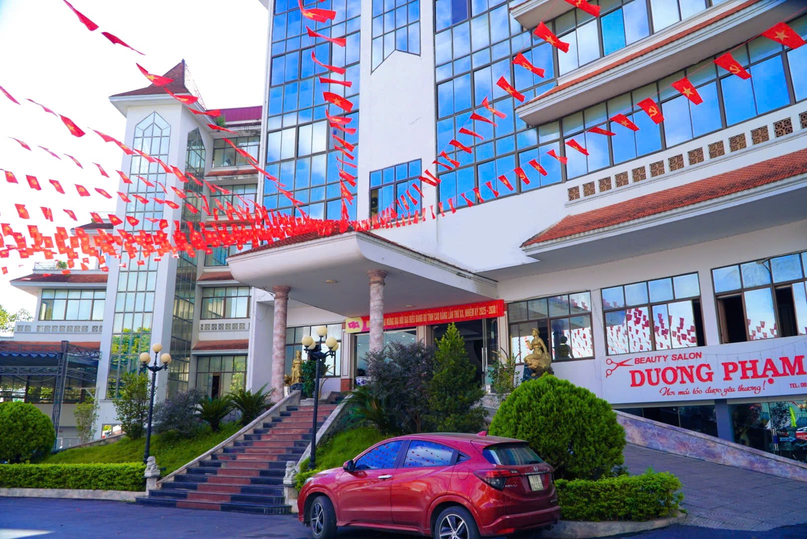 Khách Sạn Bằng Giang
