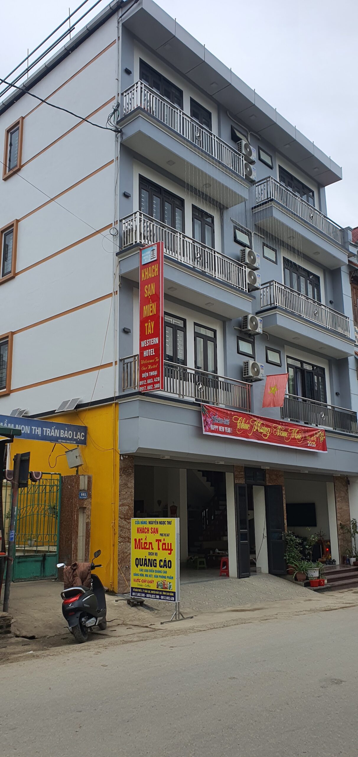 KHÁCH SẠN MIỀN TÂY