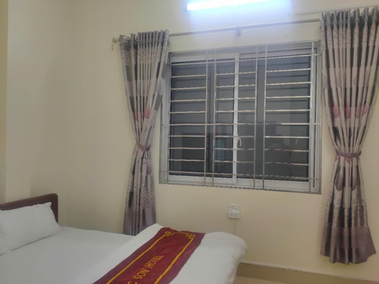 Khách sạn Ngọc Sơn