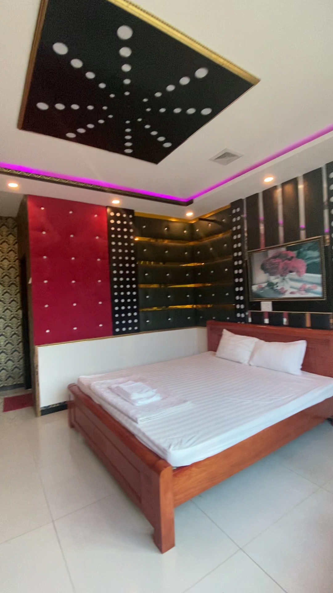 Khách sạn Quý Anh
