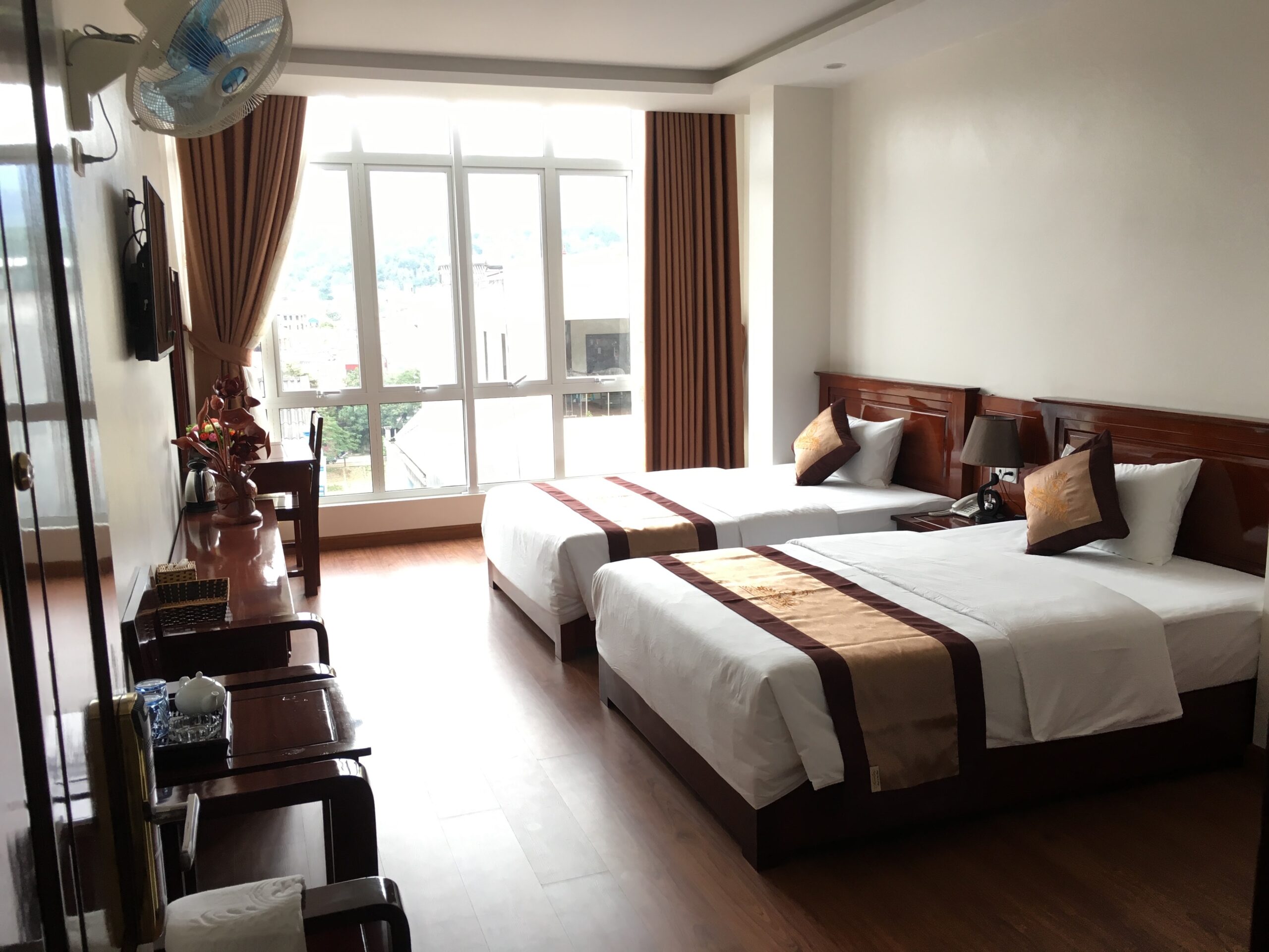 Khách Sạn Sông Hiến