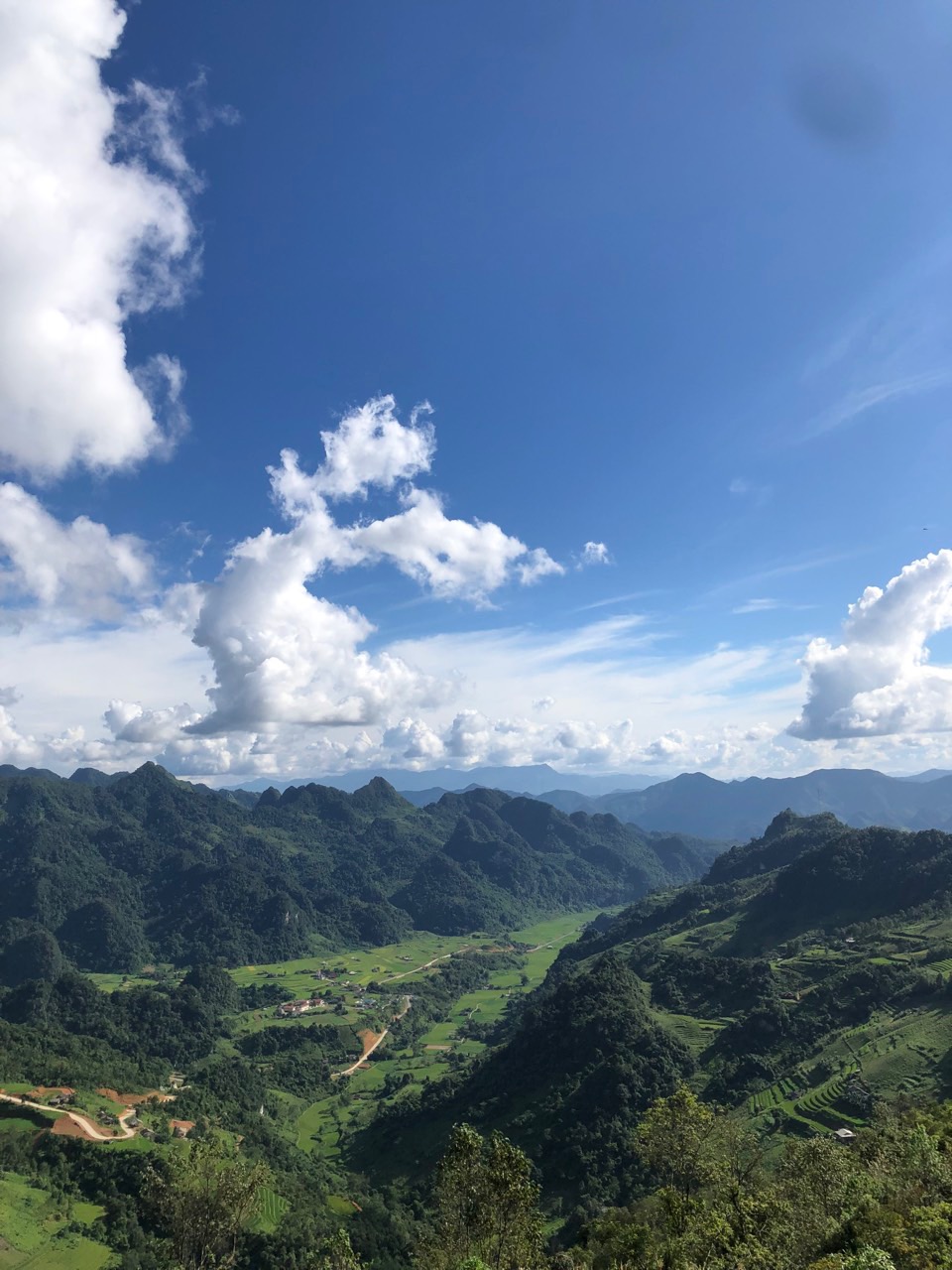 Khu du lịch cộng đồng khuổi Hẩu