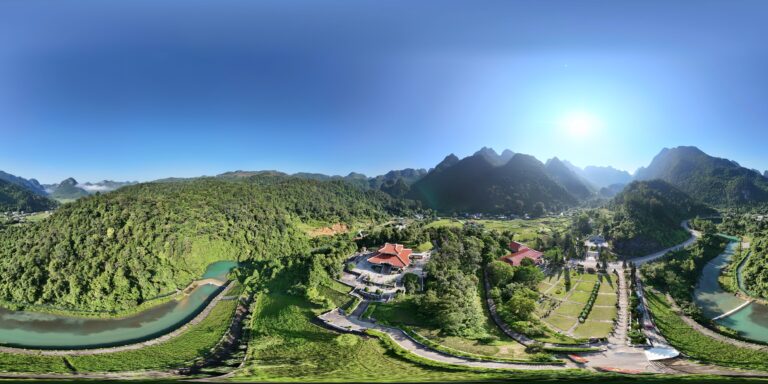 Khu du lịch Pác Bó