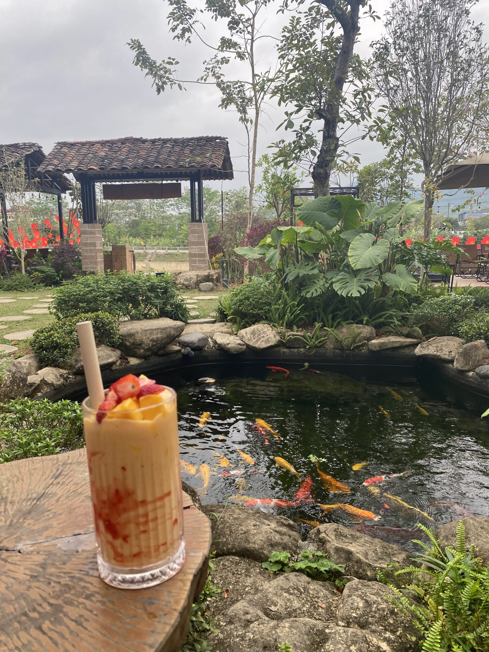 Làng Bên Sông