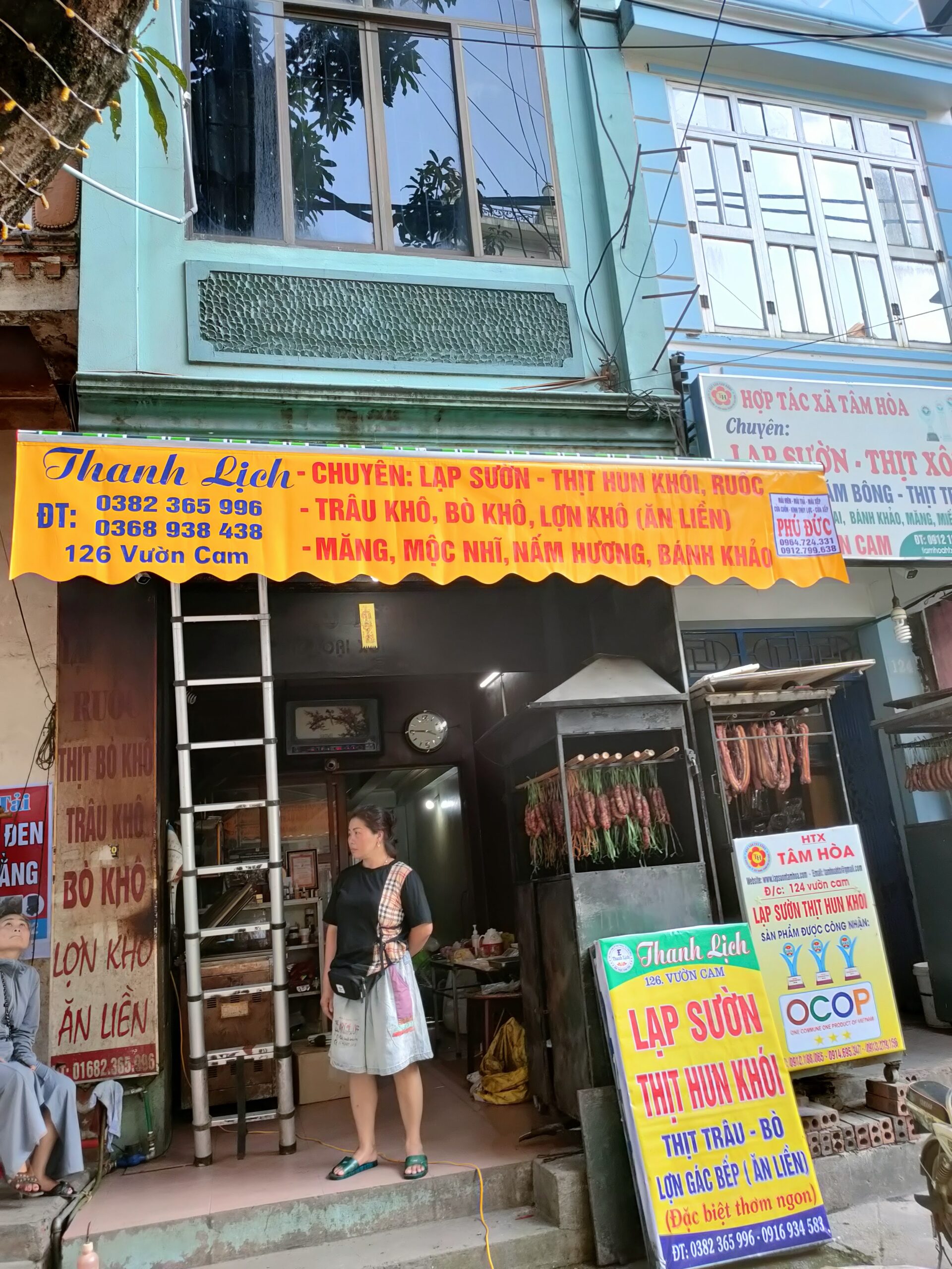 Lạp sườn Thanh Lịch