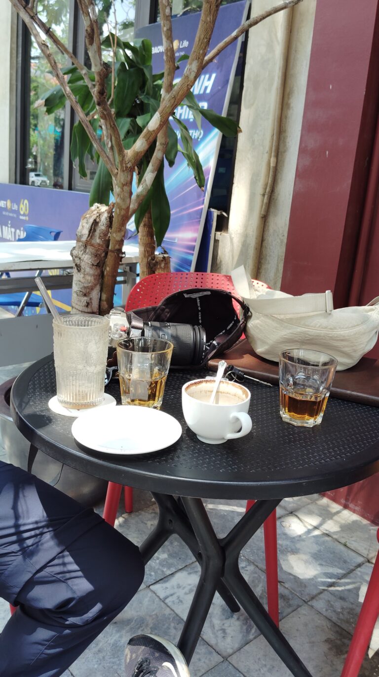Lôcal coffee & cocktail Cao Bang - ảnh 3