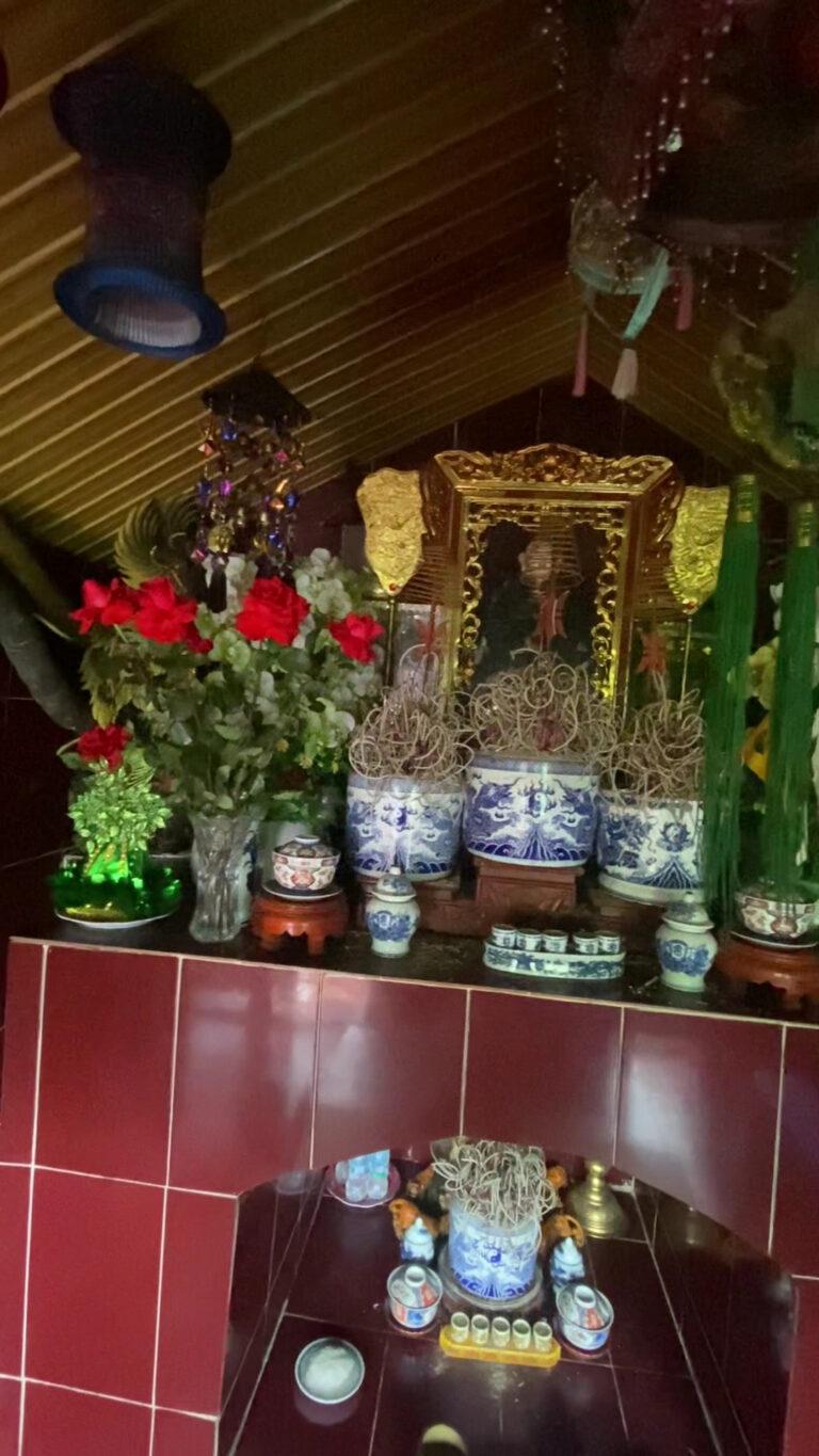 Miếu Cô Bé Then