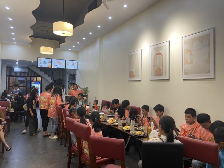 Nhà hàng Á Đông BBQ Fried Chicken & Pizza Cao Bằng - ảnh 3
