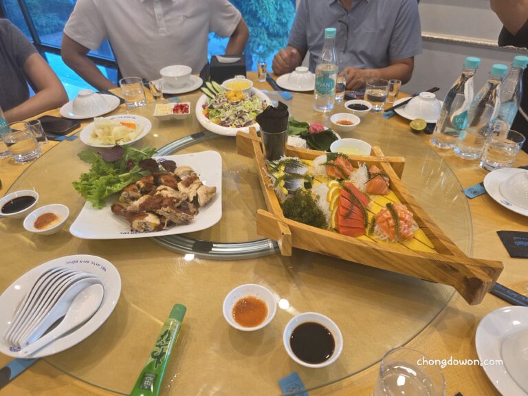 Nhà Hàng Hải Sản Biển Đông - ảnh 2