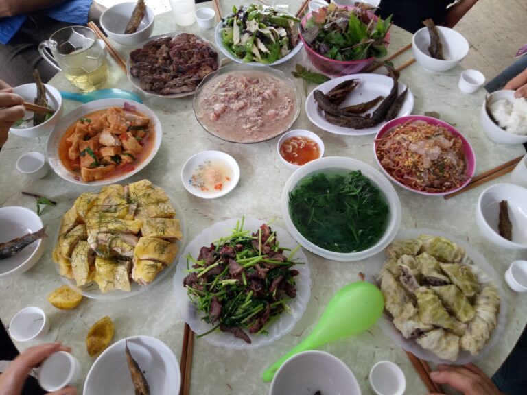 Nhà hàng Trúc Thông - Xã Huy Giáp