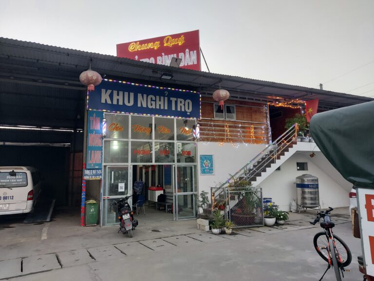 Nhà nghỉ Chung Quý - Phường Thục Phán