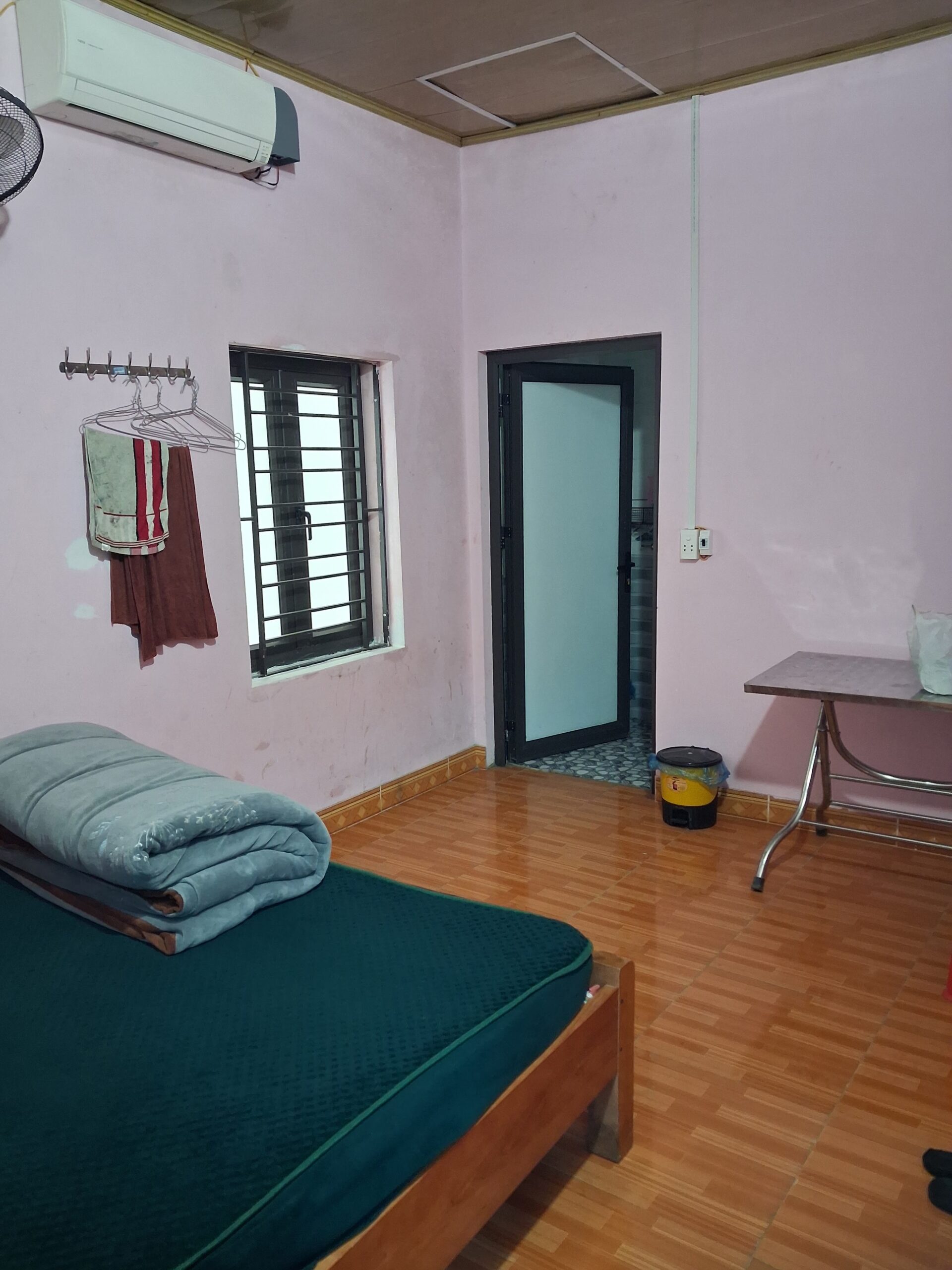 Nhà nghỉ Hùng Cường