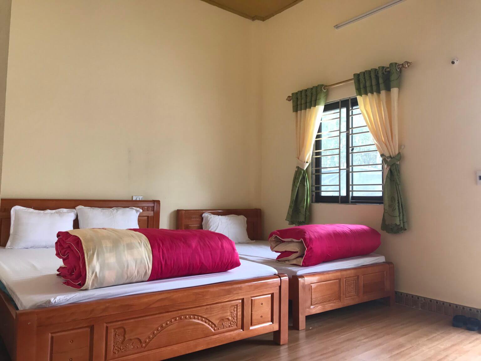 Nhà nghỉ Long Phượng
