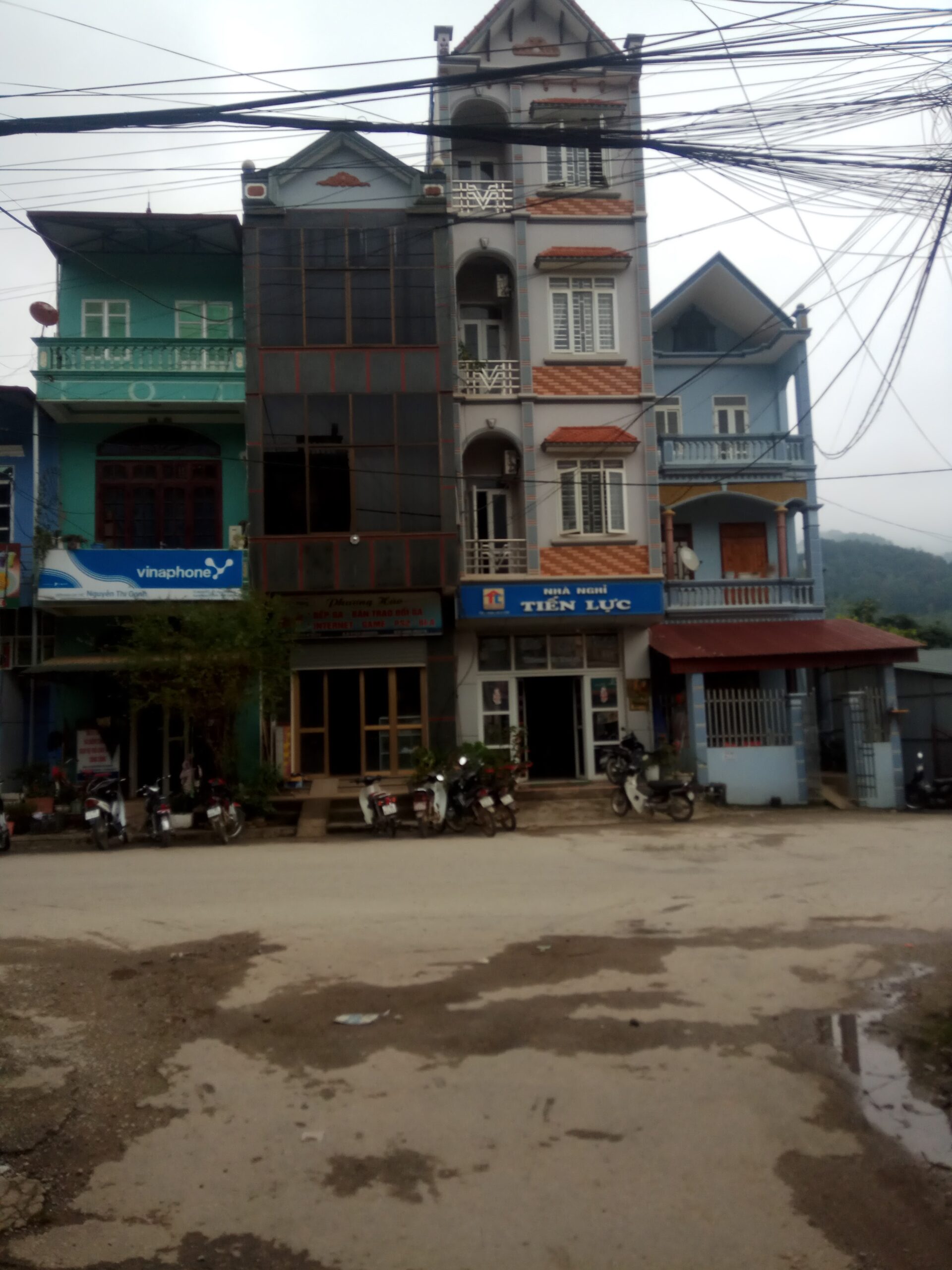 Nhà Nghỉ Tiến Lực
