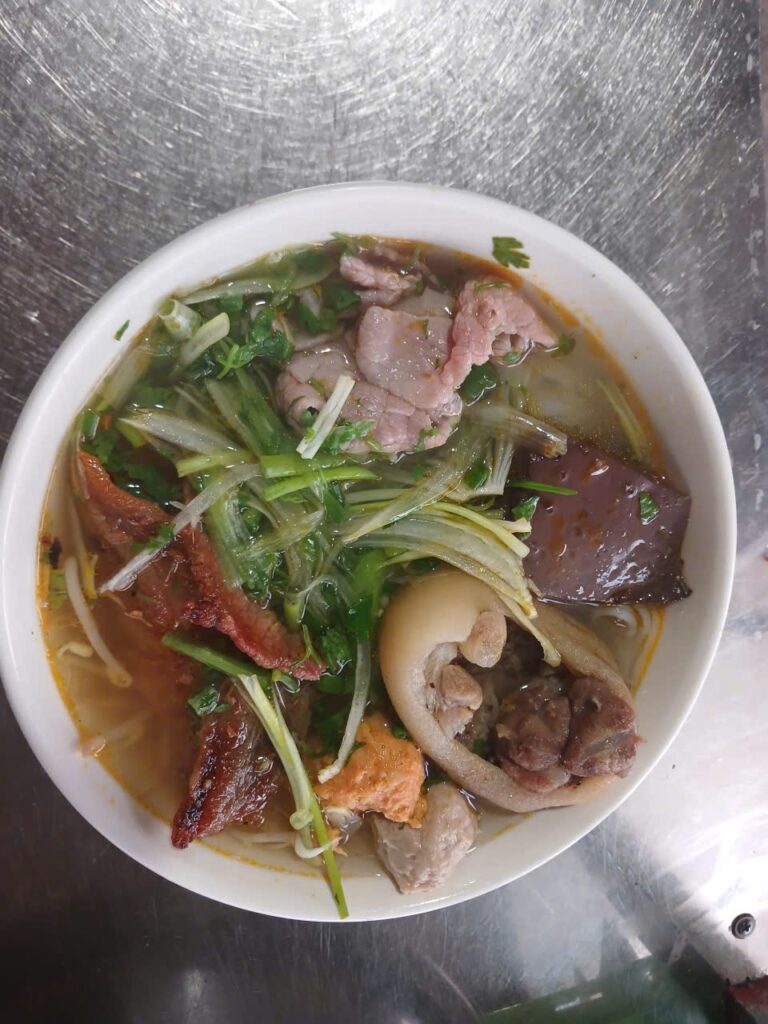 Phở chị thảo - Phường Nùng Trí Cao