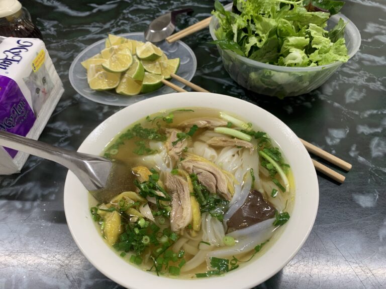 Phở Hậu rượu nếp hấp trứng - ảnh 2