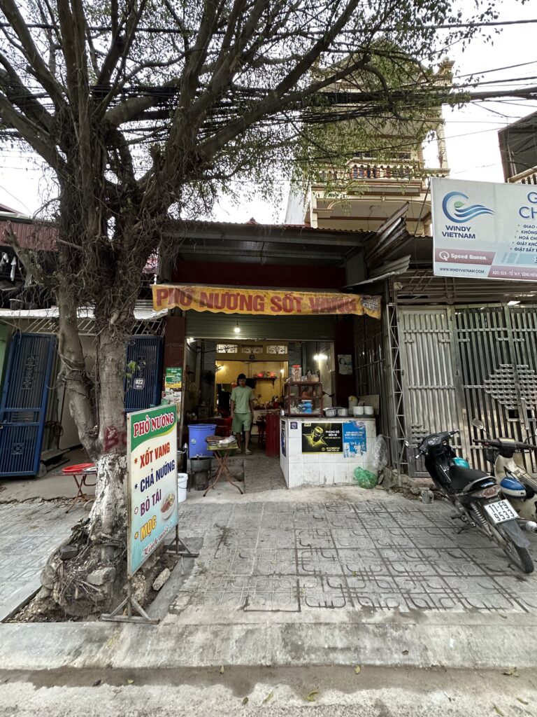 Phở Nương sốt vang sông hiến - Phường Thục Phán