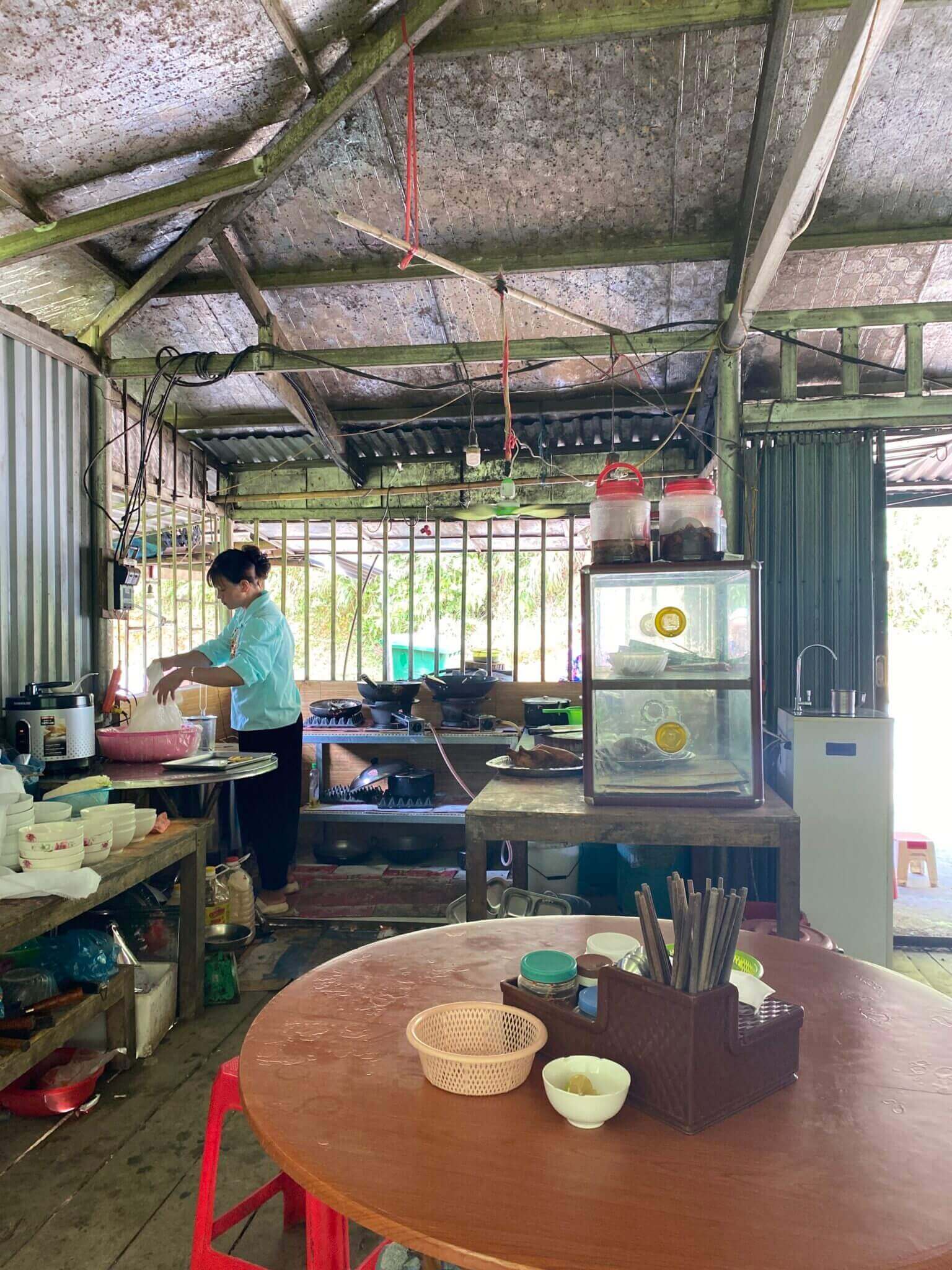 Quán Chiêu Khuổi Trà