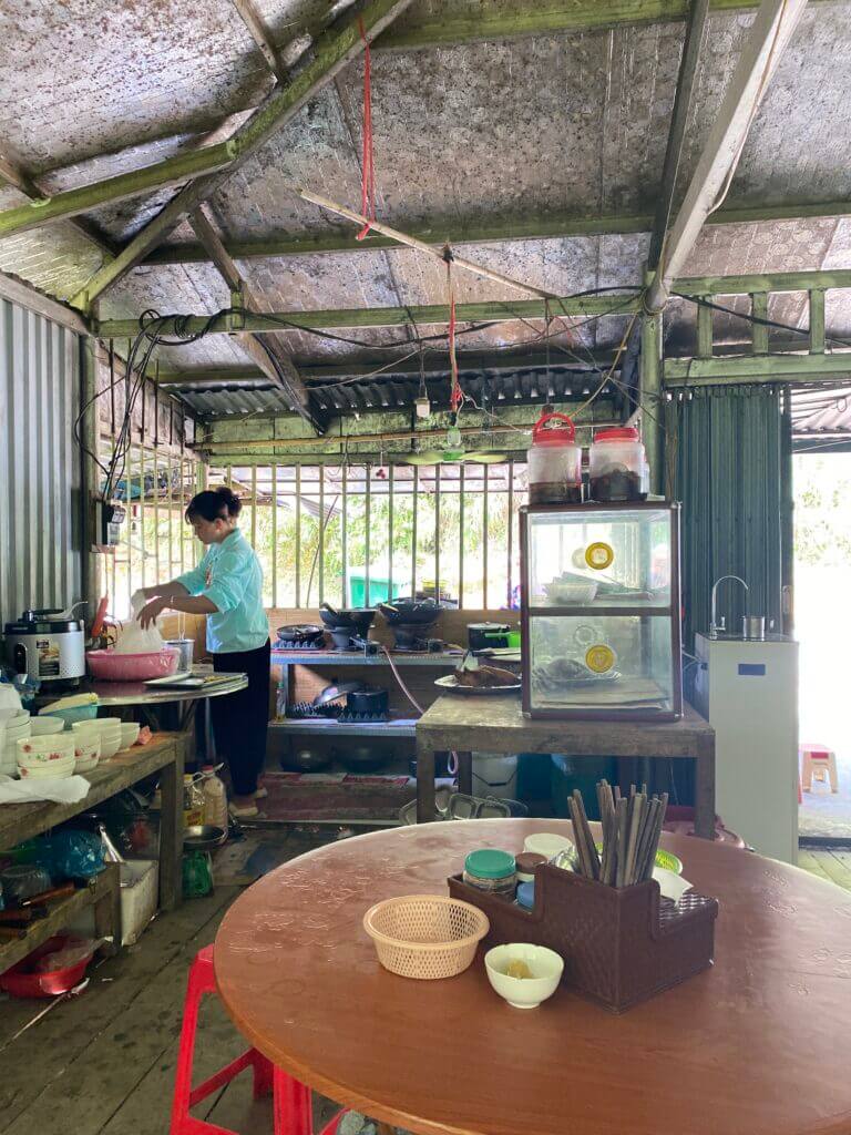 Quán Chiêu Khuổi Trà - Xã Ca Thành