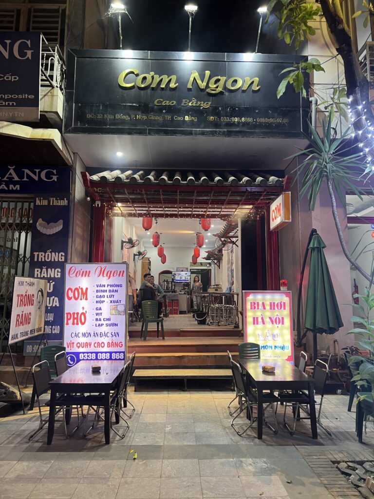 Quán Cơm Ngon Cao Bằng - Hoàng Tiến - Phường Thục Phán