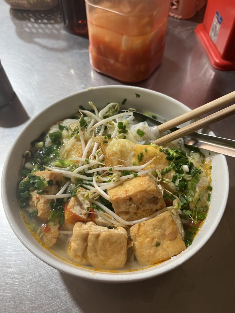 Quán cơm Quang Bảo - Xã Lý Bôn